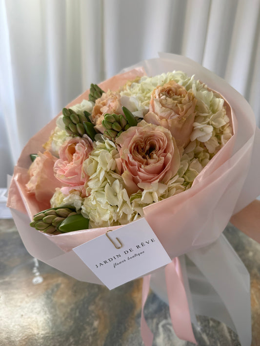 Classique Signature Bloom Bouquet